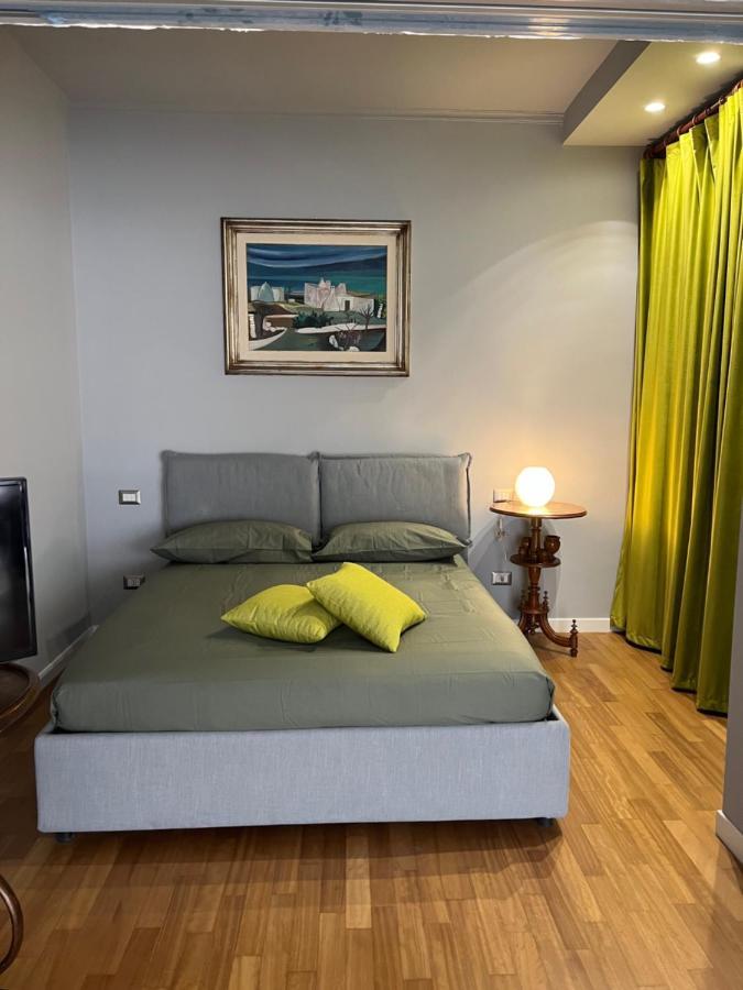 Appartement Luxuryflat 42 à Bari Extérieur photo